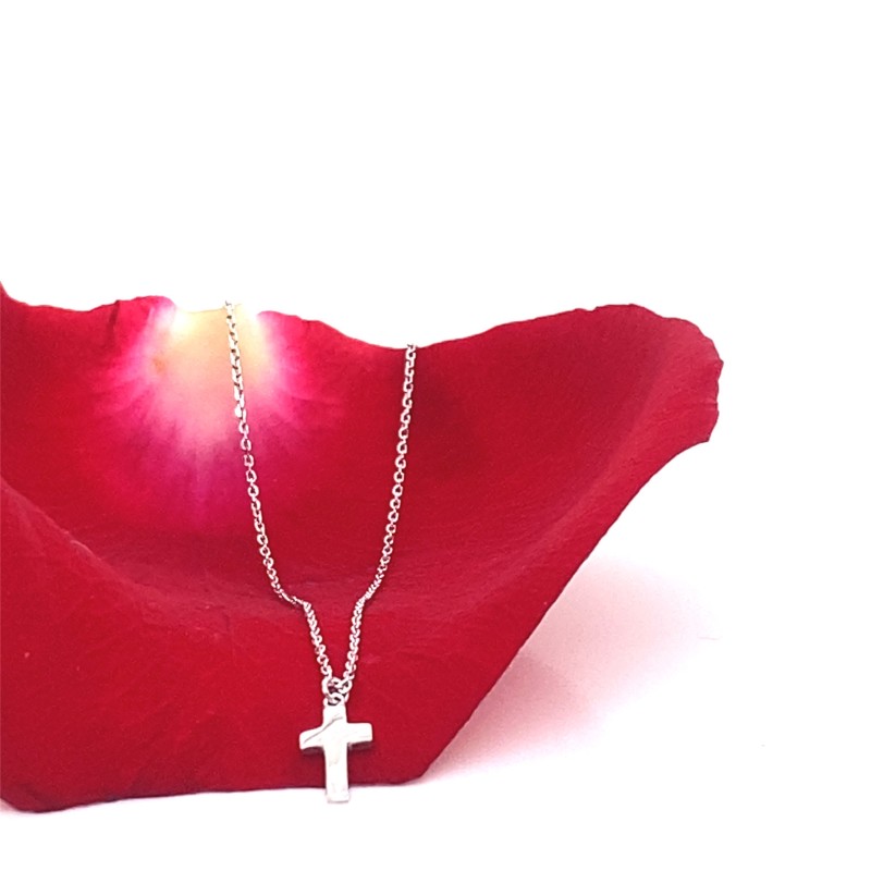 Lantisor cu pandantiv cu cruciulita din aur alb de 14k