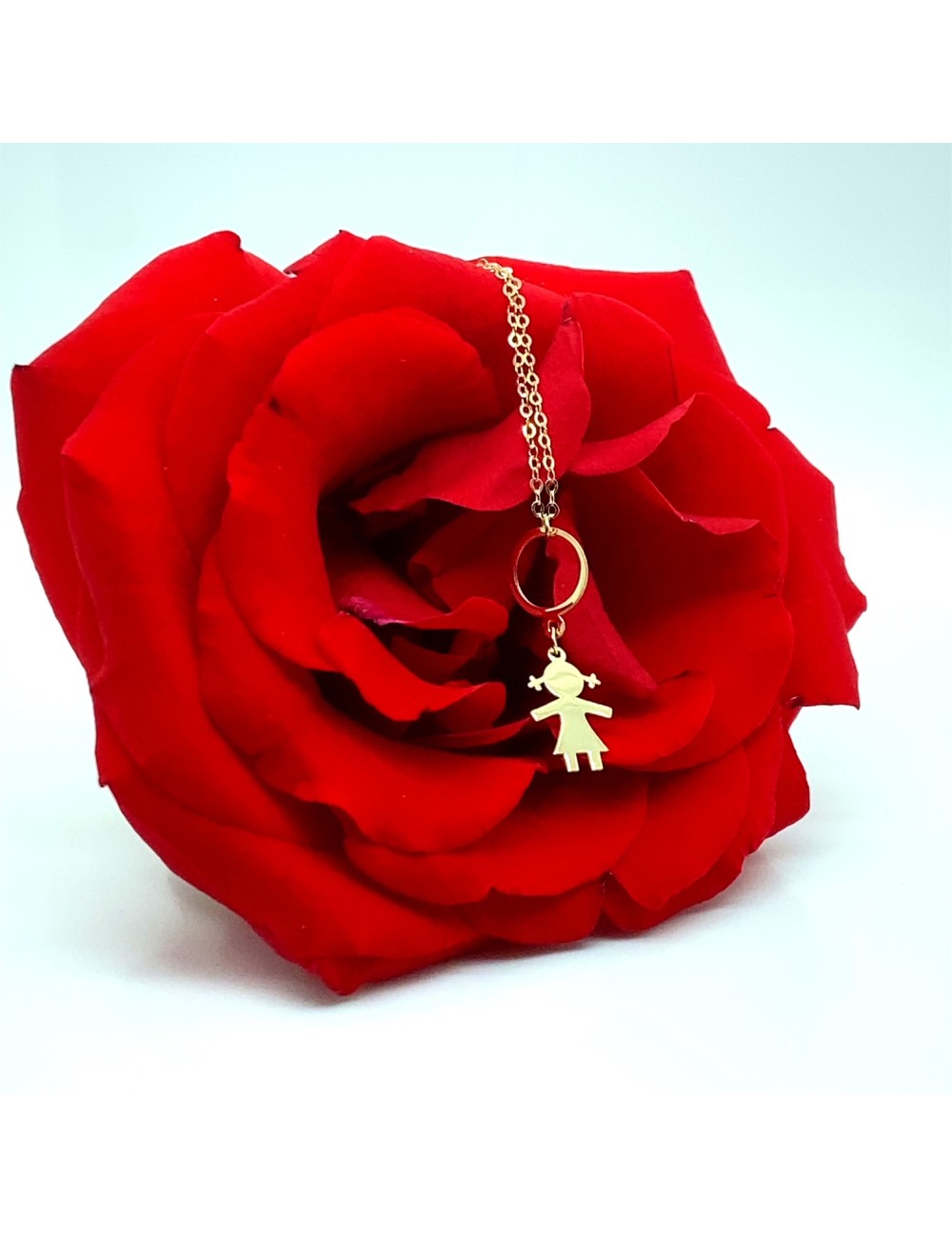 Lantisor cu pandantiv ingeras din aur galben de 14k